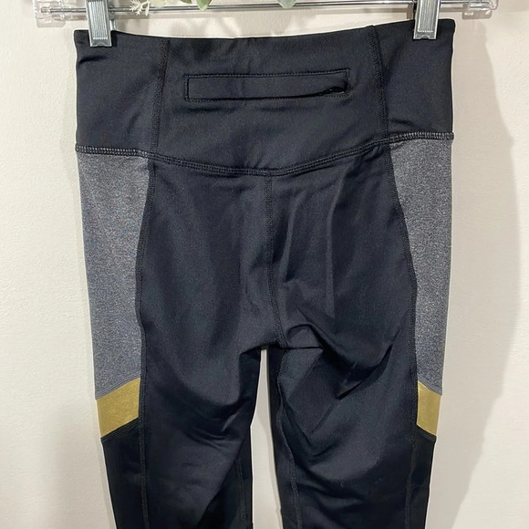 NWOT Betsey Johnson Performance Black, Charcoal and Gold Color Block leggings XS - Picture 8 of 15